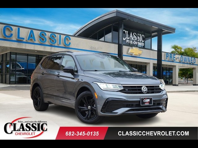 2024 Volkswagen Tiguan SE R-Line Black