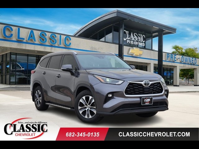 2022 Toyota Highlander XLE