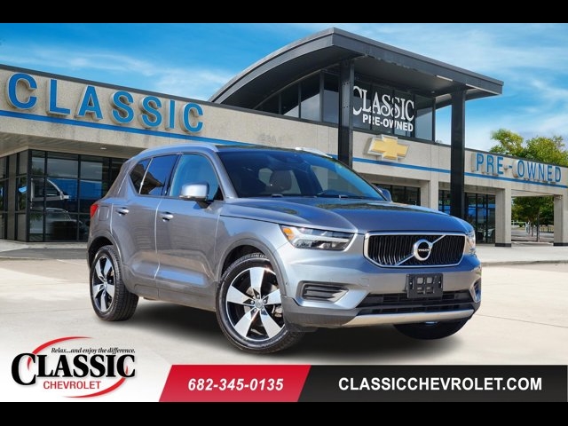 2019 Volvo XC40 T5 Momentum