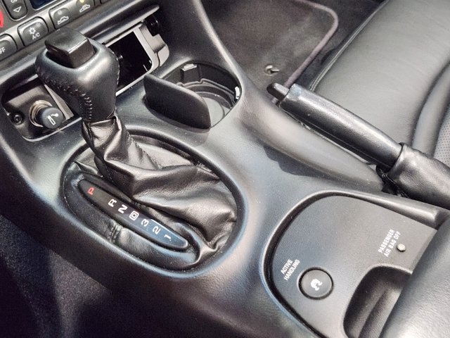 2004 Chevrolet Corvette 