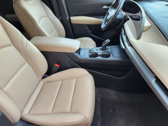 2024 Cadillac XT4 Luxury