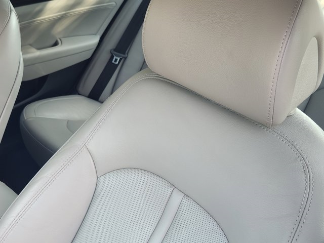 2017 Hyundai SONATA Hybrid Limited