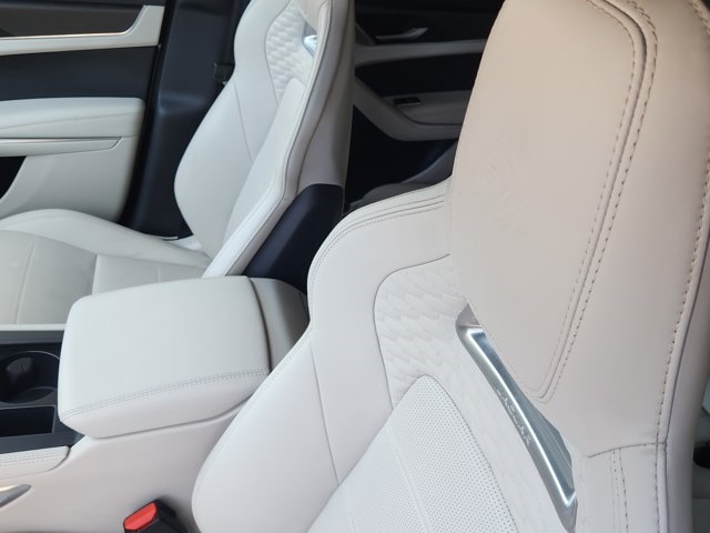 2023 Jaguar F-PACE SVR