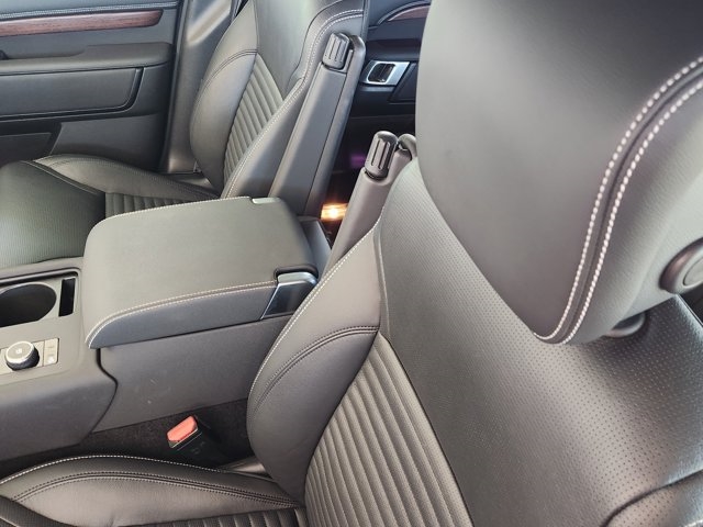 2024 Land Rover Discovery P300 Dynamic SE