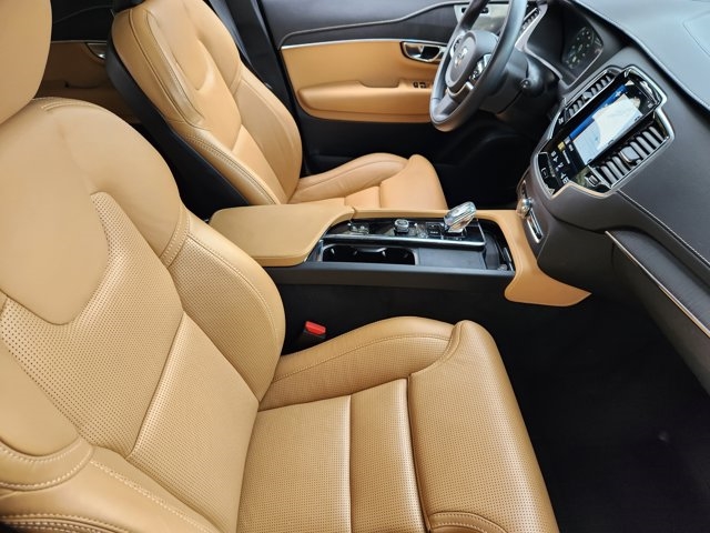 2022 Volvo XC90 Recharge T8 Inscription 7P