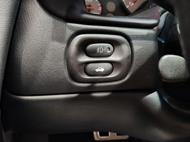 2004 Chevrolet Corvette 
