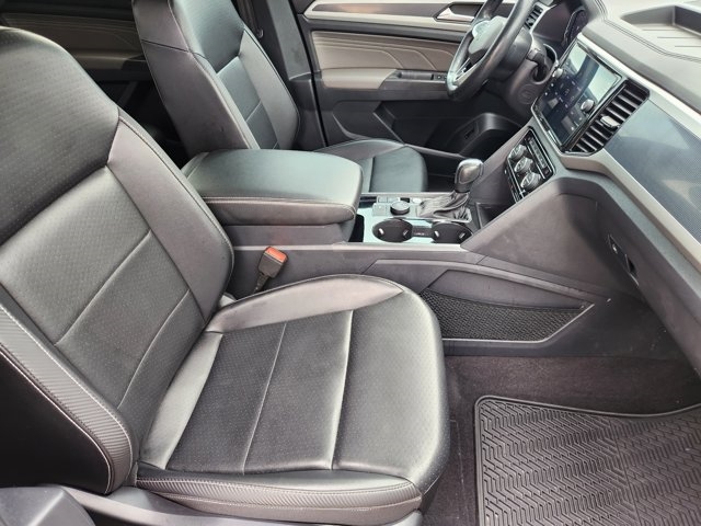 2022 Volkswagen Atlas Cross Sport V6 SEL R-Line 4Motion