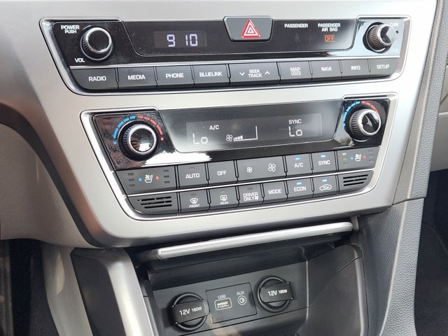 2017 Hyundai SONATA Hybrid Limited