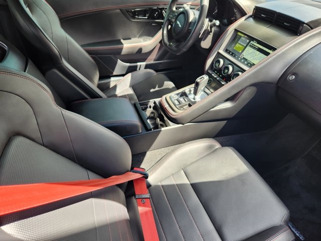 2019 Jaguar F-TYPE R