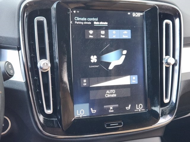 2019 Volvo XC40 T5 Momentum