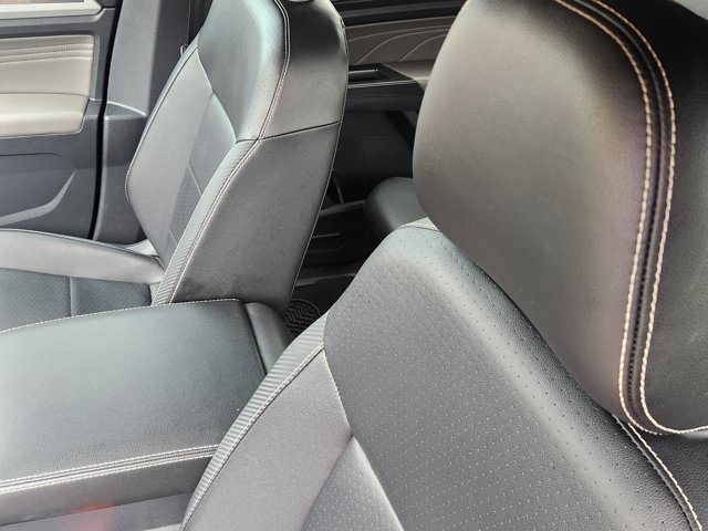 2022 Volkswagen Atlas Cross Sport V6 SEL R-Line 4Motion