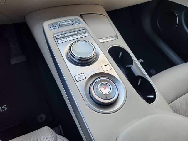 2022 Genesis GV70 2.5T Standard