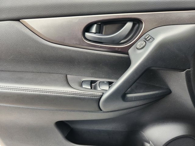 2022 Nissan Rogue Sport S