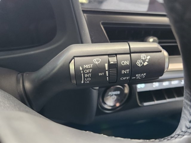 2025 Lexus UX 300h Premium