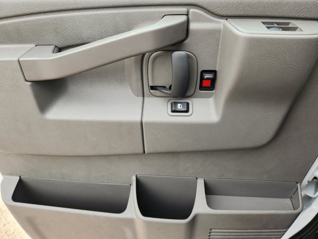 2023 Chevrolet Express 3500