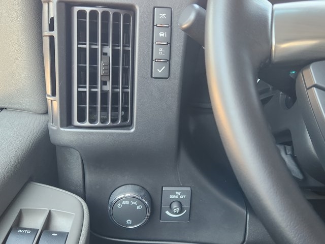2023 Chevrolet Express 3500