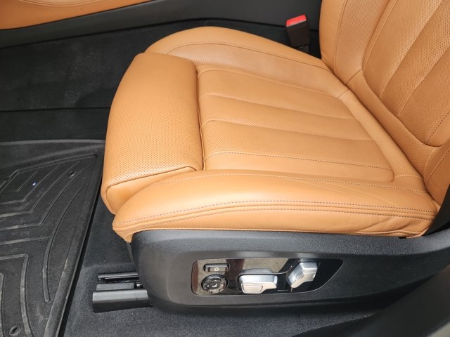 2022 BMW X5 M50i