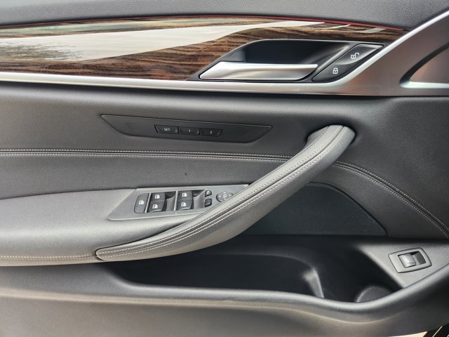 2021 BMW 5 Series 530i
