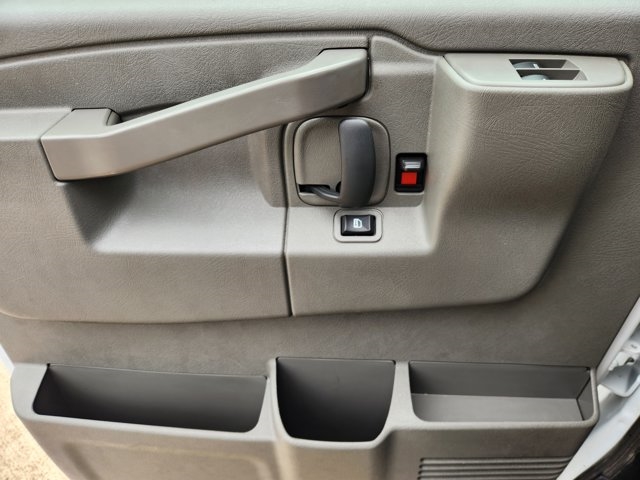 2023 Chevrolet Express 3500