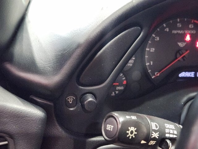 2004 Chevrolet Corvette 