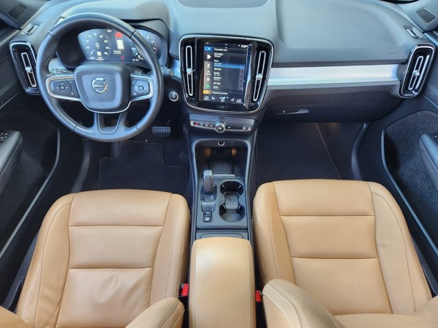 2019 Volvo XC40 T5 Momentum