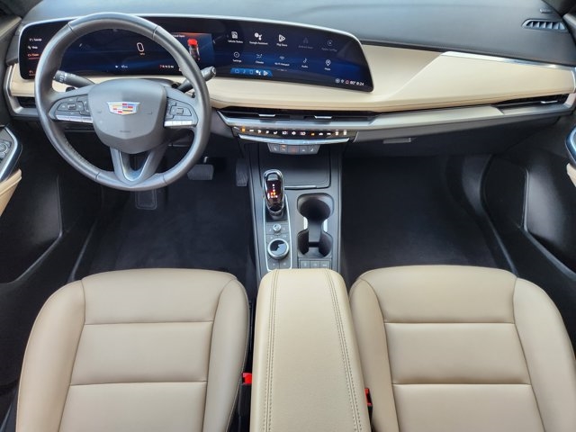 2024 Cadillac XT4 Luxury