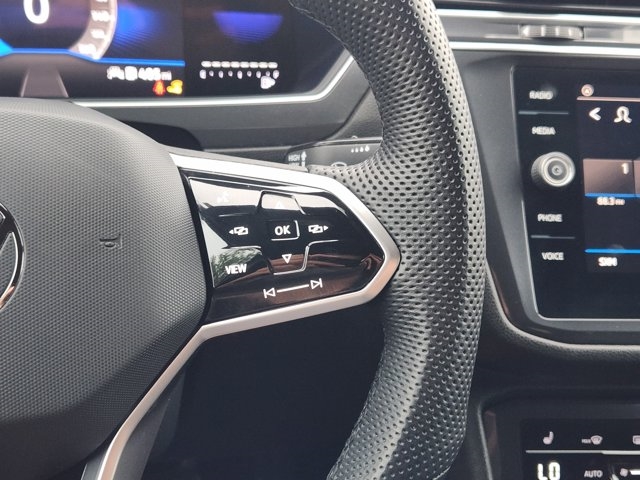 2024 Volkswagen Tiguan SE R-Line Black
