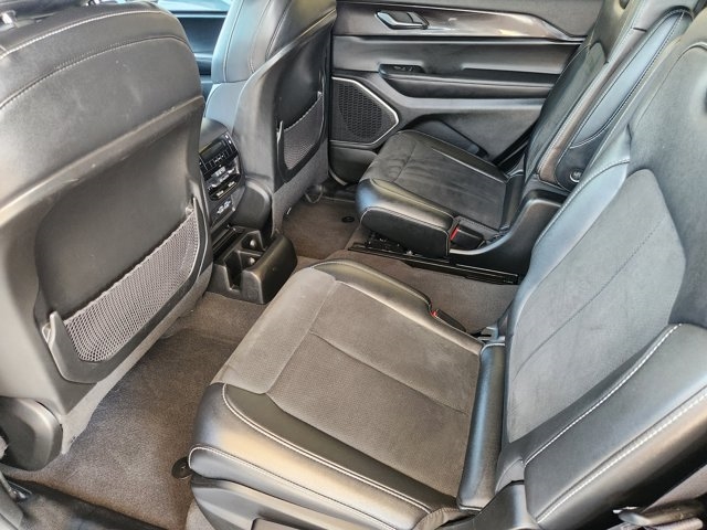 2022 Jeep Grand Cherokee L Altitude