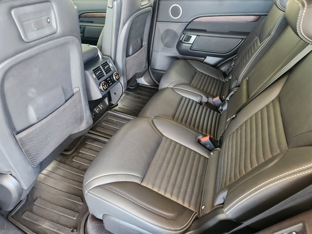 2024 Land Rover Discovery P300 Dynamic SE