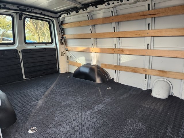 2023 GMC Savana 2500