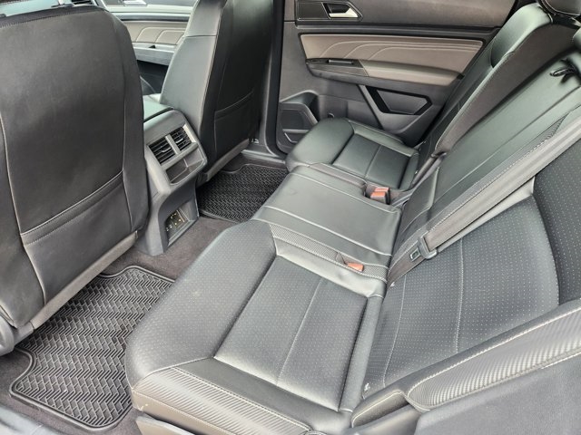 2022 Volkswagen Atlas Cross Sport V6 SEL R-Line 4Motion