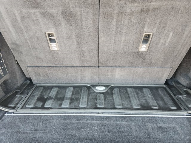 2024 Land Rover Discovery P300 Dynamic SE