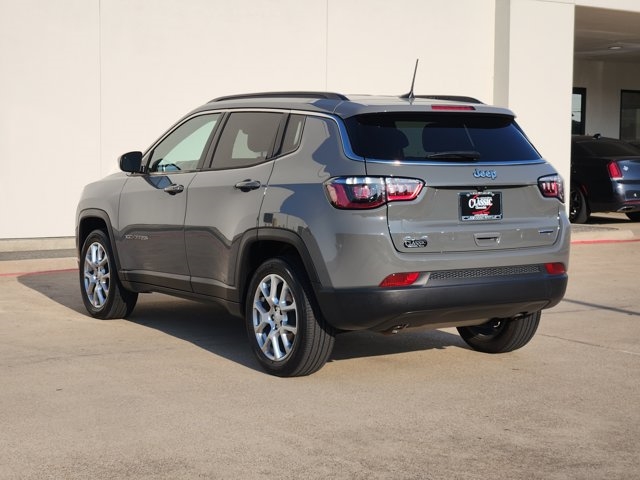 2023 Jeep Compass Latitude Lux