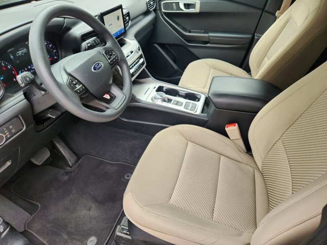 2021 Ford Explorer Base