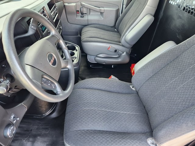 2023 GMC Savana 2500