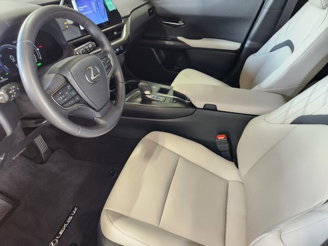 2025 Lexus UX 300h Premium