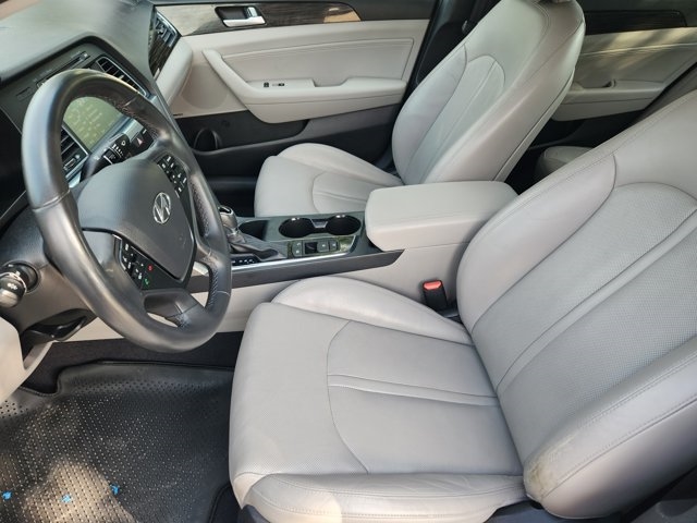 2017 Hyundai SONATA Hybrid Limited