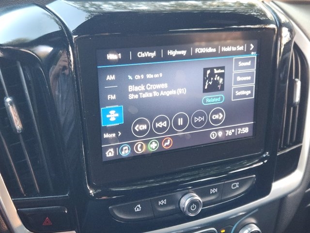 2022 Chevrolet Traverse LT Cloth