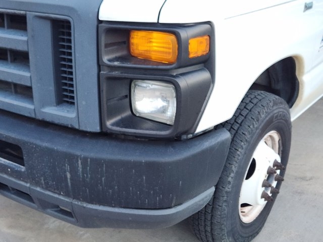 2016 Ford E-Series E-350 SD