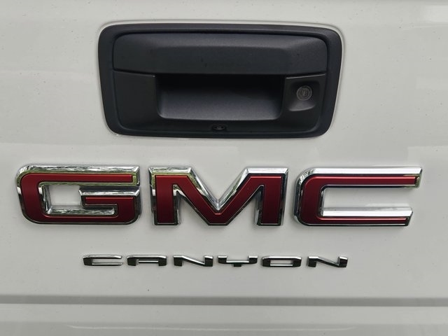 2022 GMC Canyon Elevation Standard