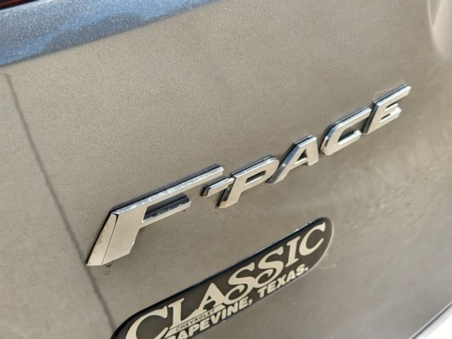 2023 Jaguar F-PACE SVR