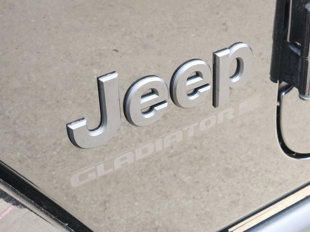 2024 Jeep Gladiator NightHawk