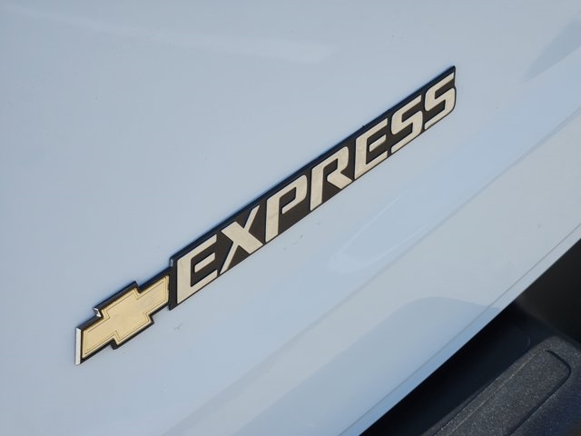 2023 Chevrolet Express 2500