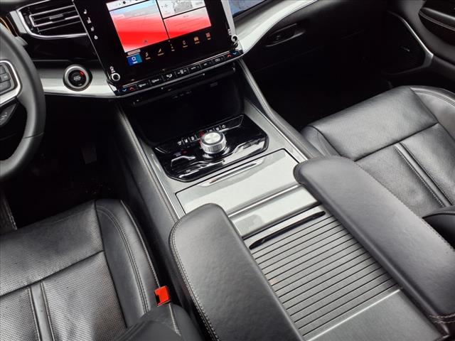 2022 Jeep Wagoneer Series III Carbide