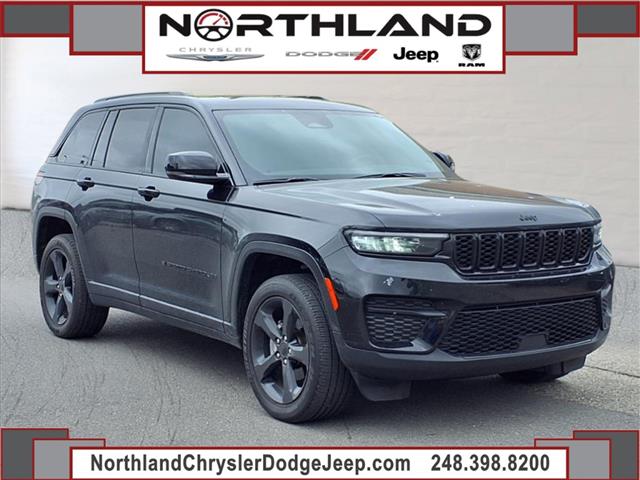 2023 Jeep Grand Cherokee Laredo
