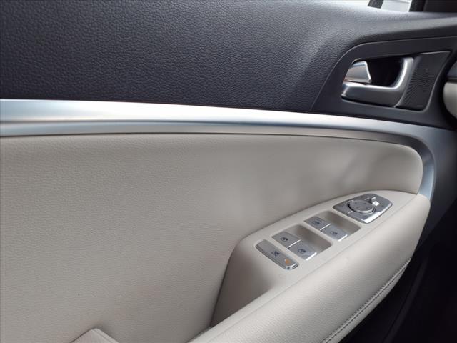 2024 Genesis G70 2.5T Standard