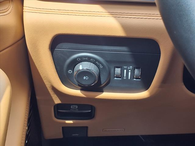 2022 Jeep Grand Cherokee Summit Reserve