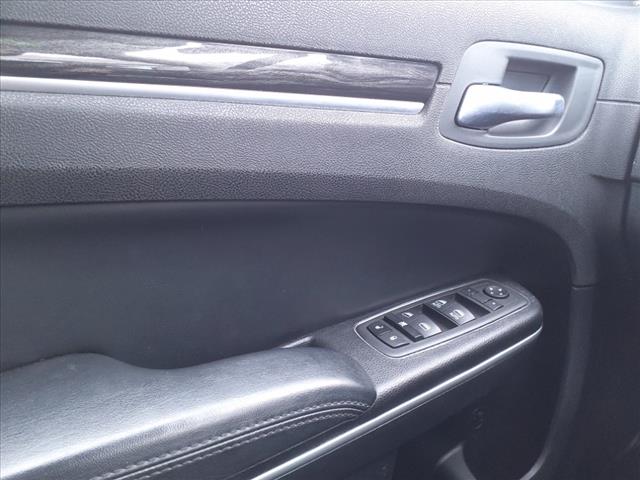 2022 Chrysler 300 Touring L