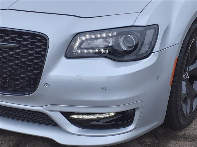 2022 Chrysler 300 Touring L
