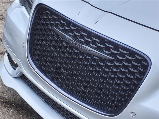 2022 Chrysler 300 Touring L